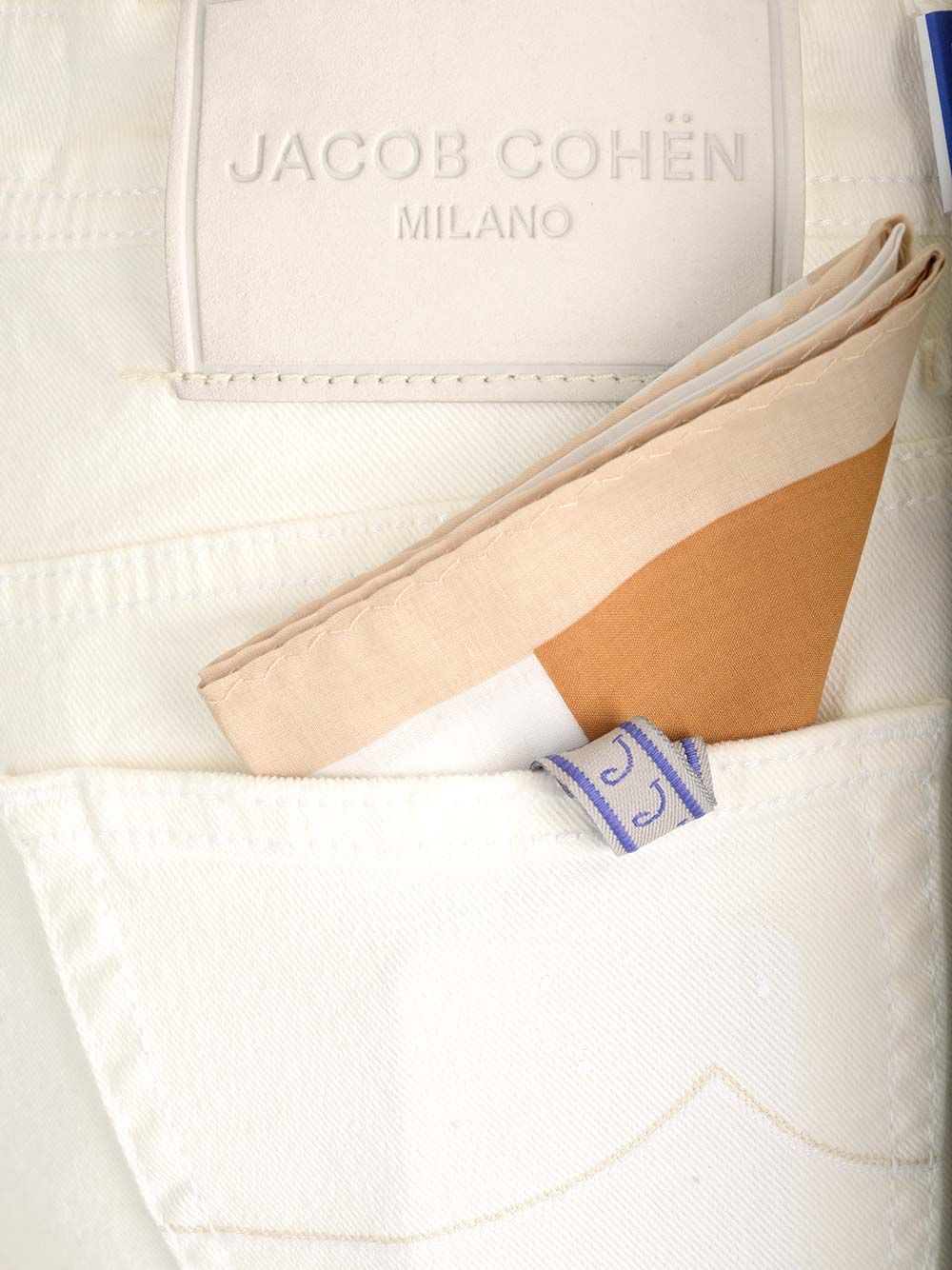 Jacob Cohen Scott Trousers - White | a821ba3c2b059b6c0907d1cdf00f34fa3e241bbd
