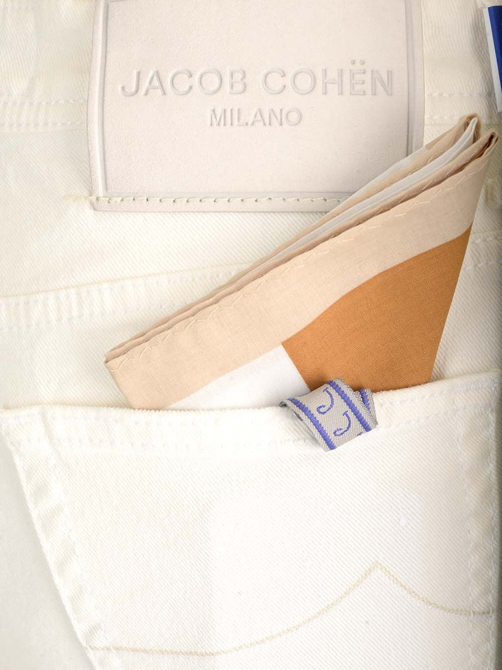 Jacob Cohen Scott Trousers - White | a821ba3c2b059b6c0907d1cdf00f34fa3e241bbd