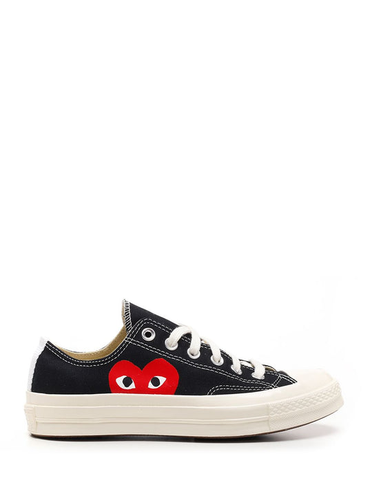 Black Low-Top Converse With Red Heart Sneakers Black