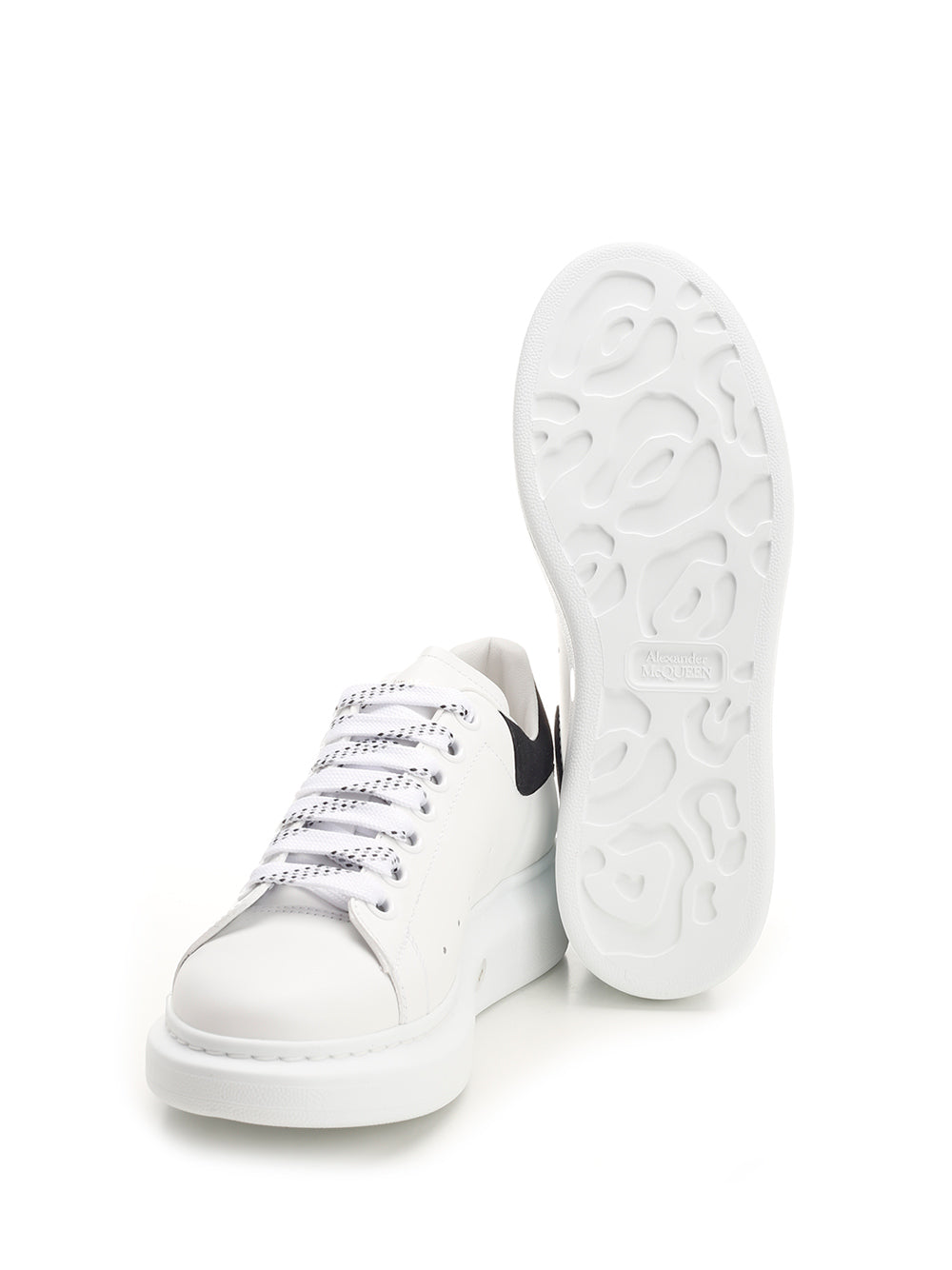 Mcqueen Oversized  With Black Heel Sneakers - White | e923da537e8f8c757152765bcc49961fb571af3e