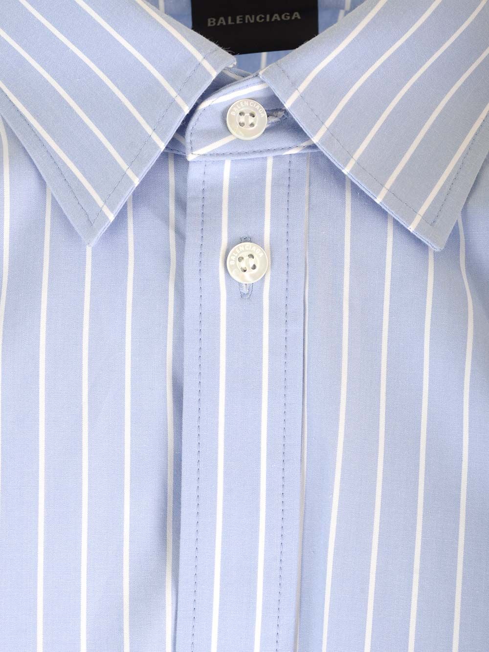 Balenciaga Large Fit Asymmetric Shirt Shirts - Light blue | 3eae937f20a352f25d25823204d4f29b7e0f409d
