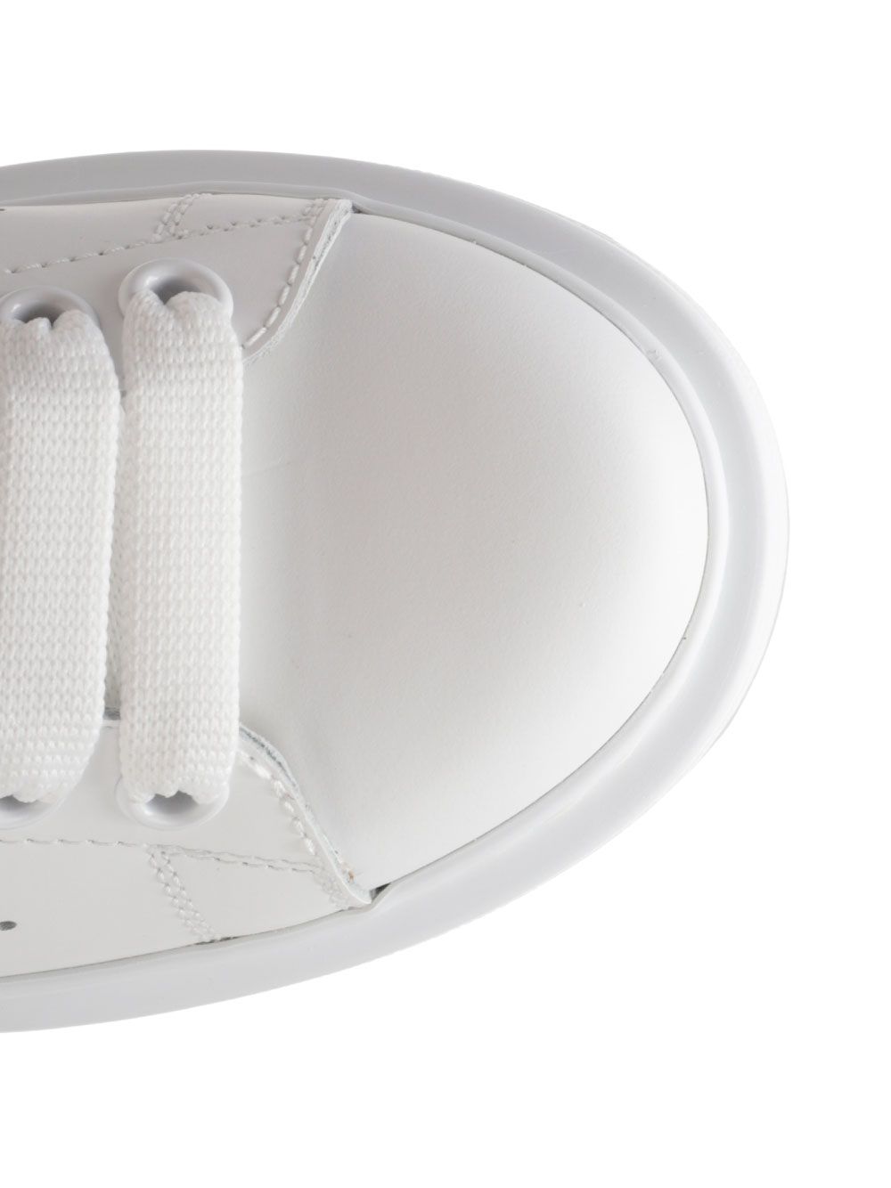 Mcqueen Oversized  With Black Heel Sneakers - White | 7ead1f03d4835fa6a113ef6547298db9ce3b4a9e