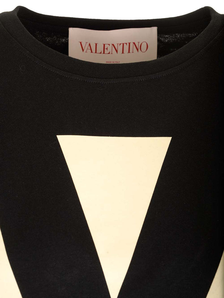 Valentino Garavani Chez Valentino T-Shirt - Black | b32856855a1fa9e601fd5265d17653fb8ed44925