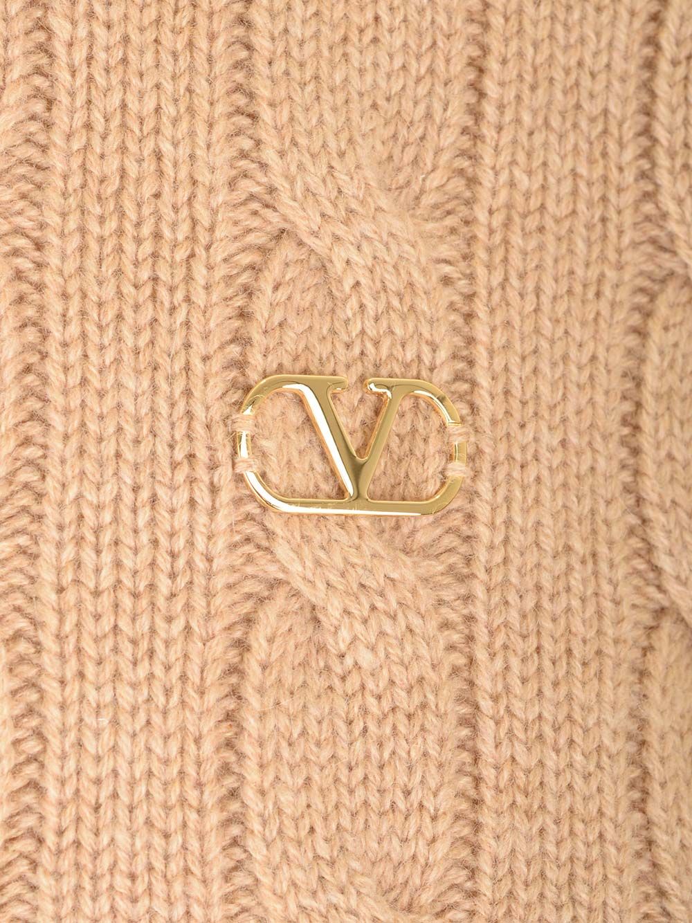 Valentino Garavani Cable Knit V Logo Detail Sweater Knitwear - Beige | eda7c97e60b8d7538db8dbb1a2cb7cf71b6b62d6