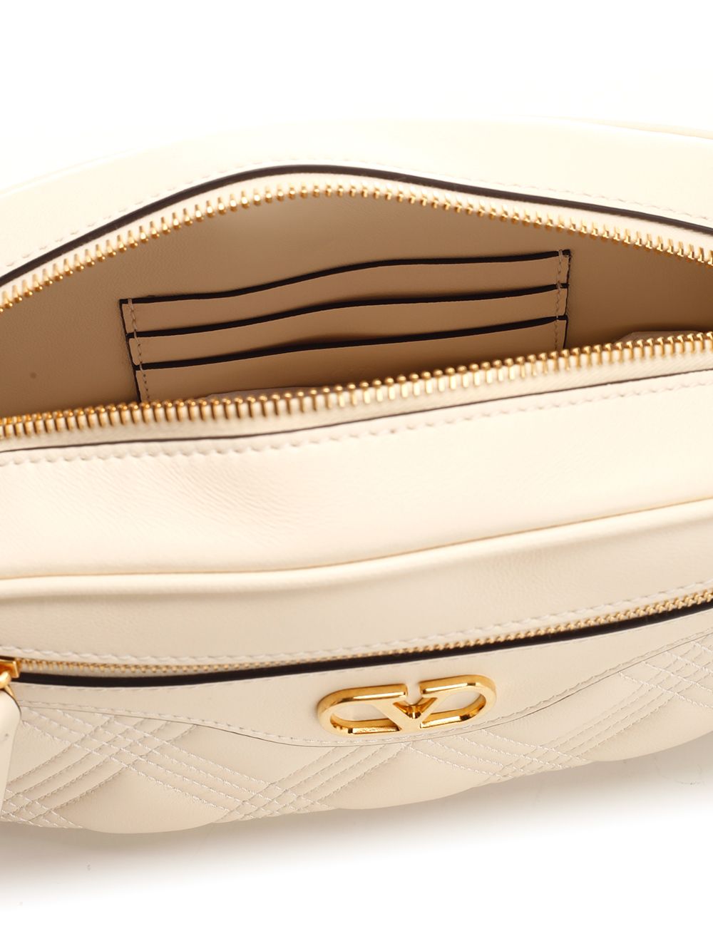 Valentino Garavani Quiltie 67 Crossbody Bags - White | 66b795b47ea4d11219ad4f9a9c3846de86523726