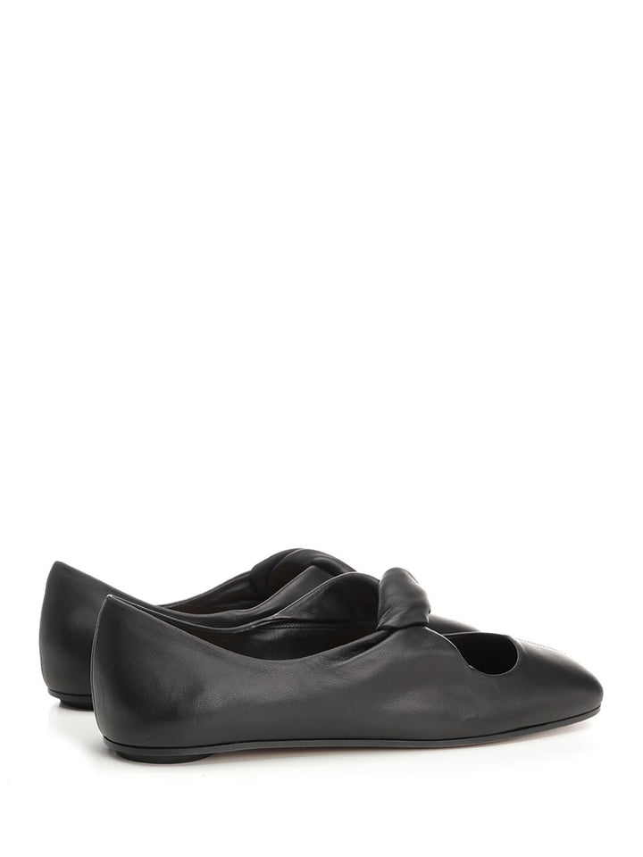 Mcqueen Black Leather Ballerina Shoes Scarpe basse - Black | 881941a7233264a52f37972a3ea729bb07ec1647
