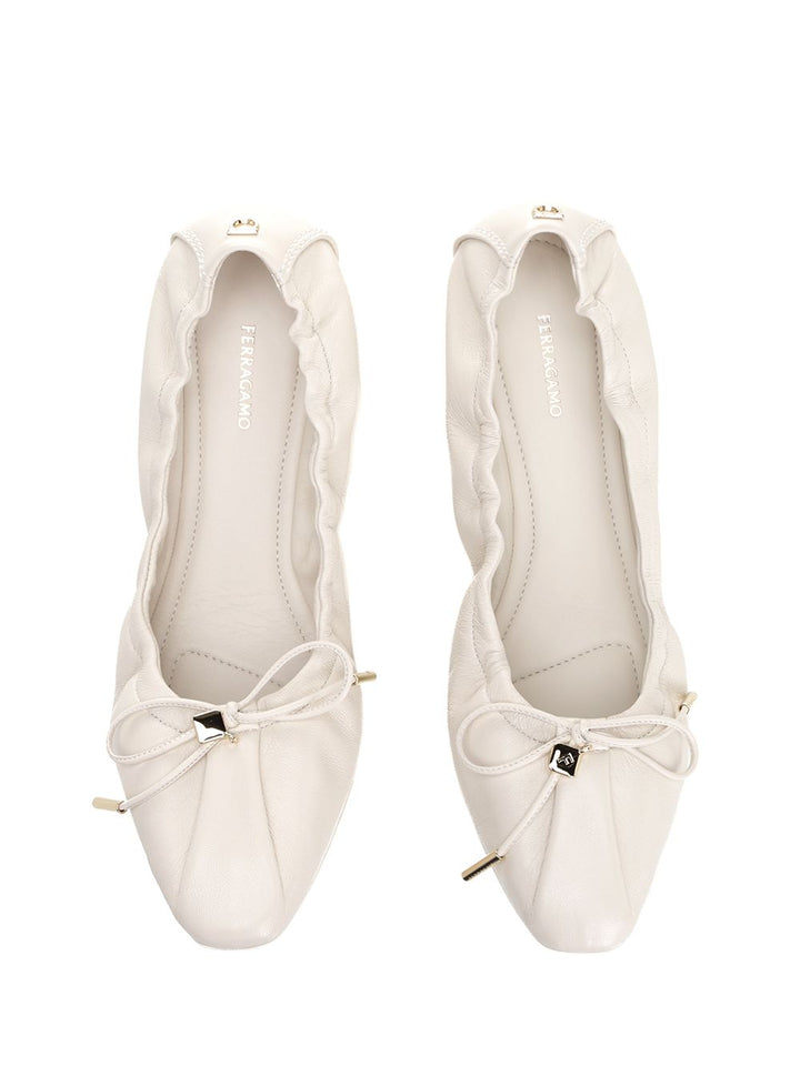 Ferragamo Deconstructed Scarpe basse - White | 5711658faf7cc4ec58820ecf592970aaab2ef556