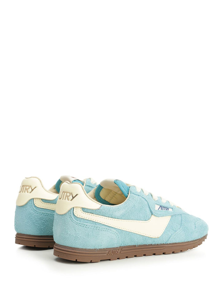 Autry  Windspin Sneaker In Perforated Leather Sneakers - Light blue | 6900f5d99e22120b13f823f19bf457a0b4abb343