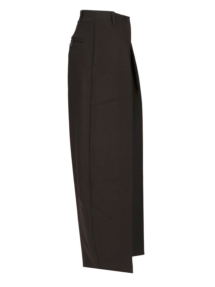 Jacquemus Ovalo Trousers - Black | 966156b6d6e0621053a022699dd47af3f1b77f06