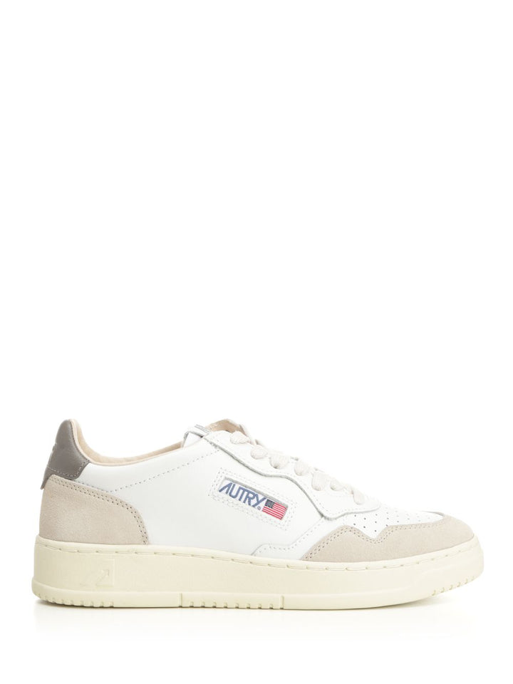 Autry  Medalist Low Sneakers - White | 9986b505e3c4e07a027e98eb93460ddfa7744647