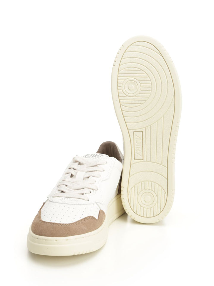 Autry  Medalist Low Sneakers - Brown | d8f2bd40b5cdca11a86a1530ef11045ef51e8b62
