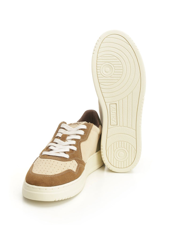 Autry  Medalist Low Sneakers - Beige | d87d7b94586ecc88c476bf97e588bdce0d7d5787
