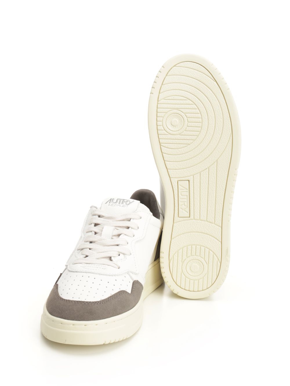 Autry  Medalist Low Sneakers - White | 5d57762e1b0f7689b984c309a04c88b766057791