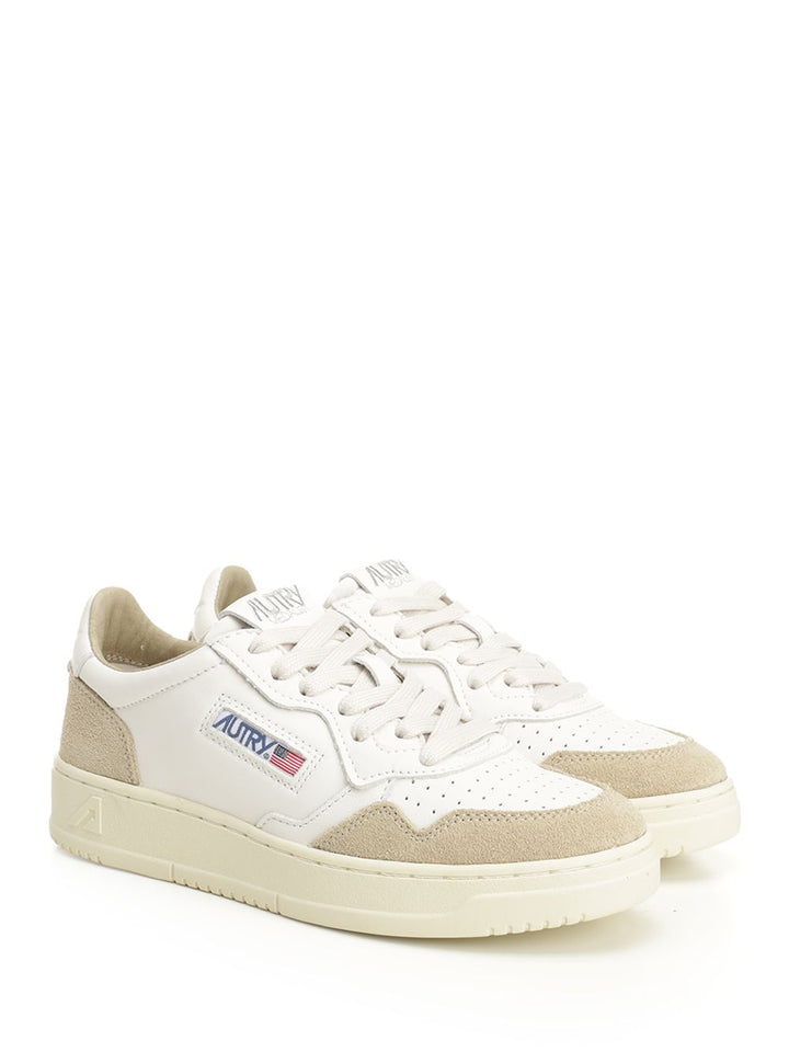 Autry  Medalist Low Sneakers - Beige | 03c0d436db6e085662312a9c5ce70bafd71c4fd1