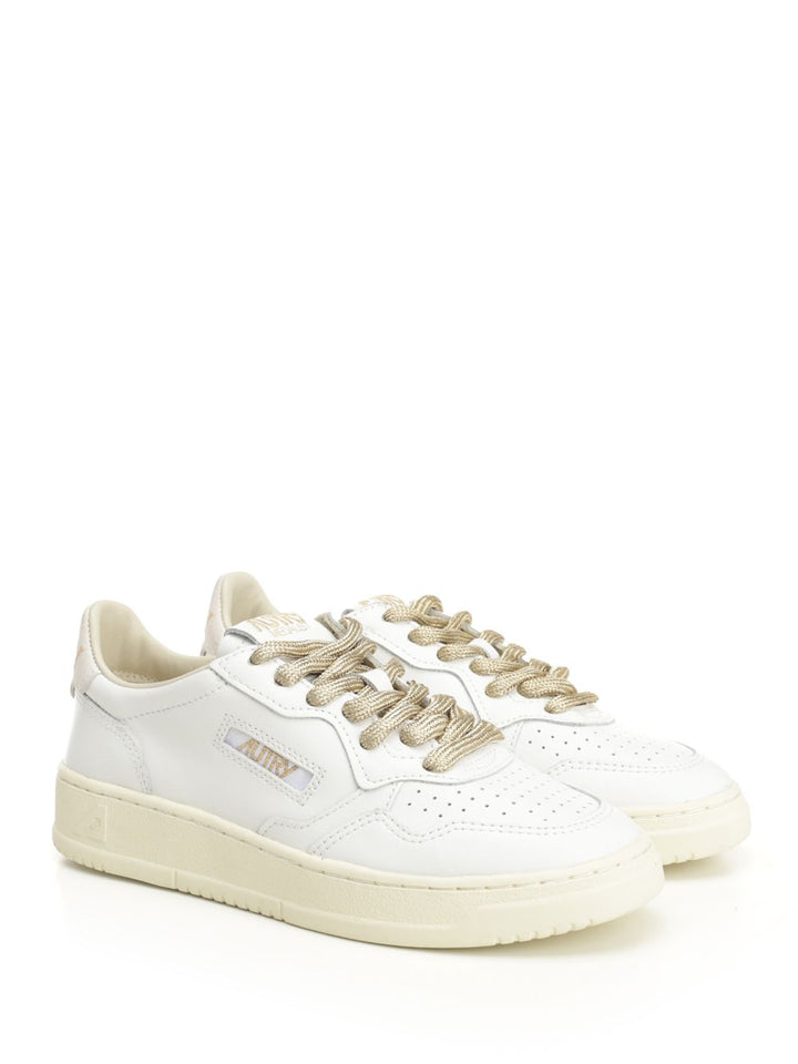 Autry  Medalist Low Sneakers - White | 278ef9f4f8c82447f17db9b3fbe9c7f4b00279e4