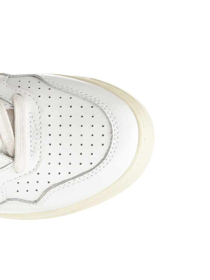 Autry  Medalist Low Sneakers - White | f3dee0ffb81cc40348b96fc980fd0ae87b2c7a26