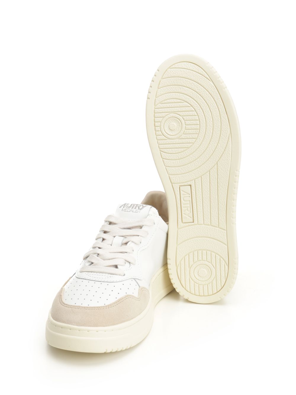 Autry  Medalist Low Sneakers - Gold | 3086c381cb8a1b168ce7fff8251ad143d455cddd