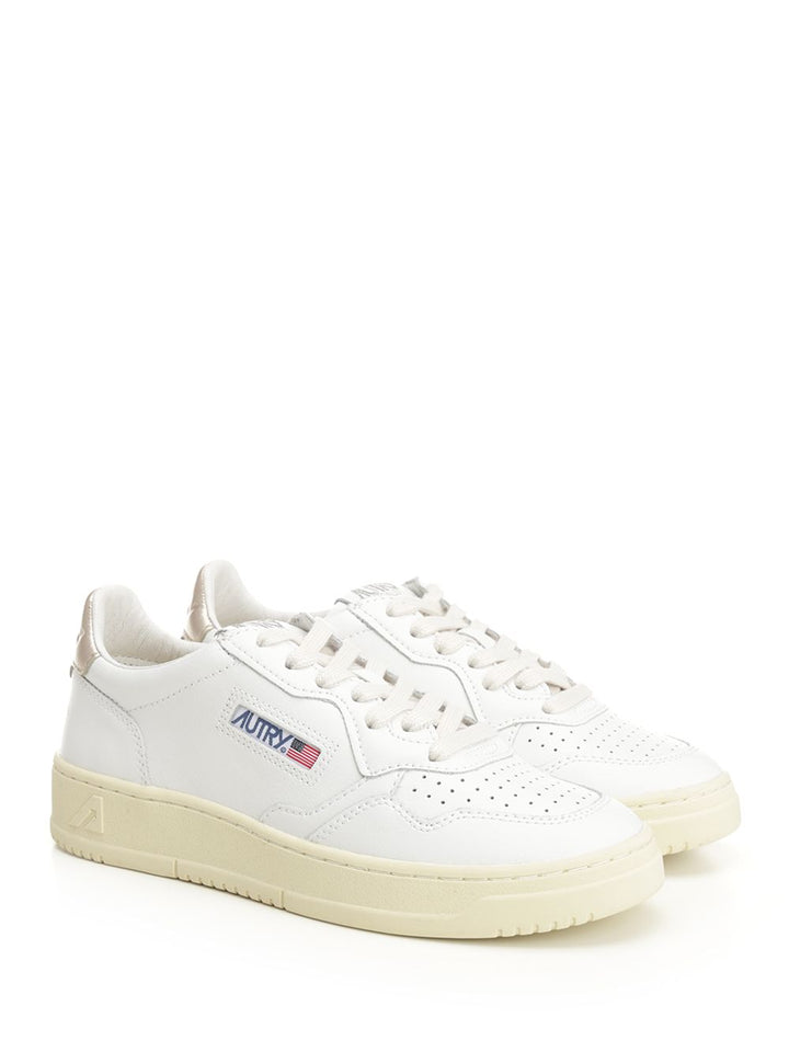 Autry  Medalist Low Sneakers - White | 79cd532edb1e5ad749abacf76eb1c388b4446b64
