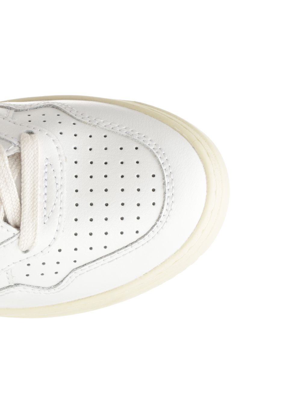 Autry  Medalist Low Sneakers - White | cc99ae77dee72c073295ebe62218b9f105d1aae9
