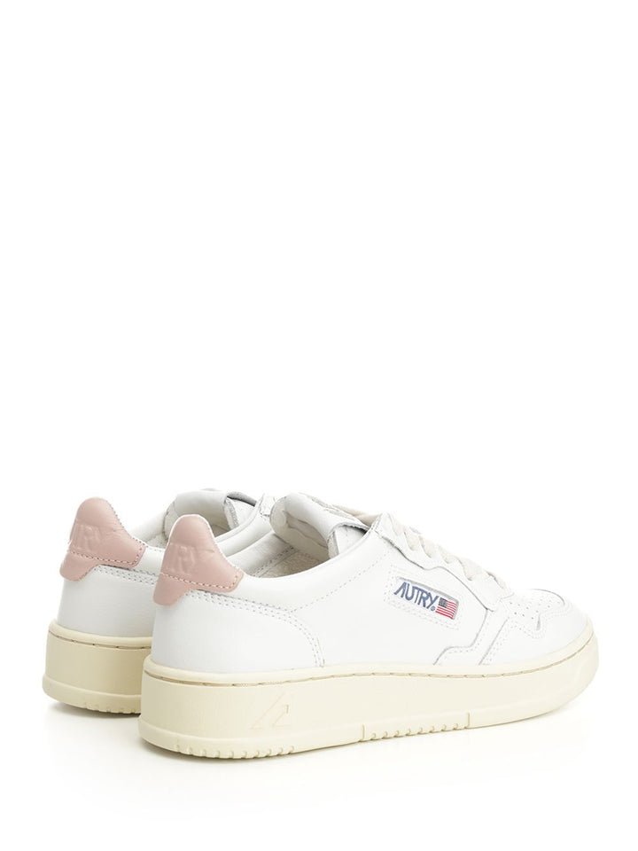 Autry  Medalist Low Sneakers - Gold | 58ec56eb4b64d8b0b81e8cd0be627de0d23642c9