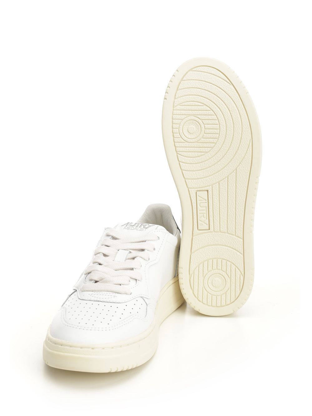 Autry  Medalist Low Sneakers - White | 9ba3ceeef495085a41f7027a8fa688172bc8d68c