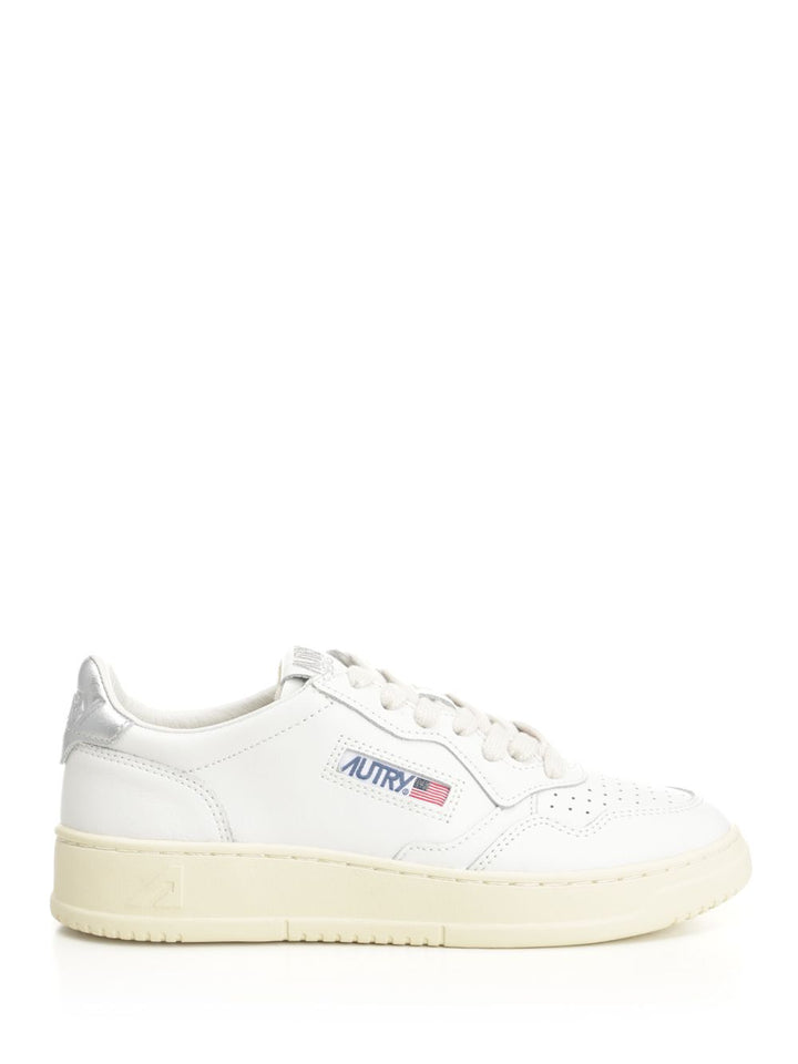 Autry  Medalist Low Sneakers - White | 54208124aaa02db216cbae6a603861deb4163997