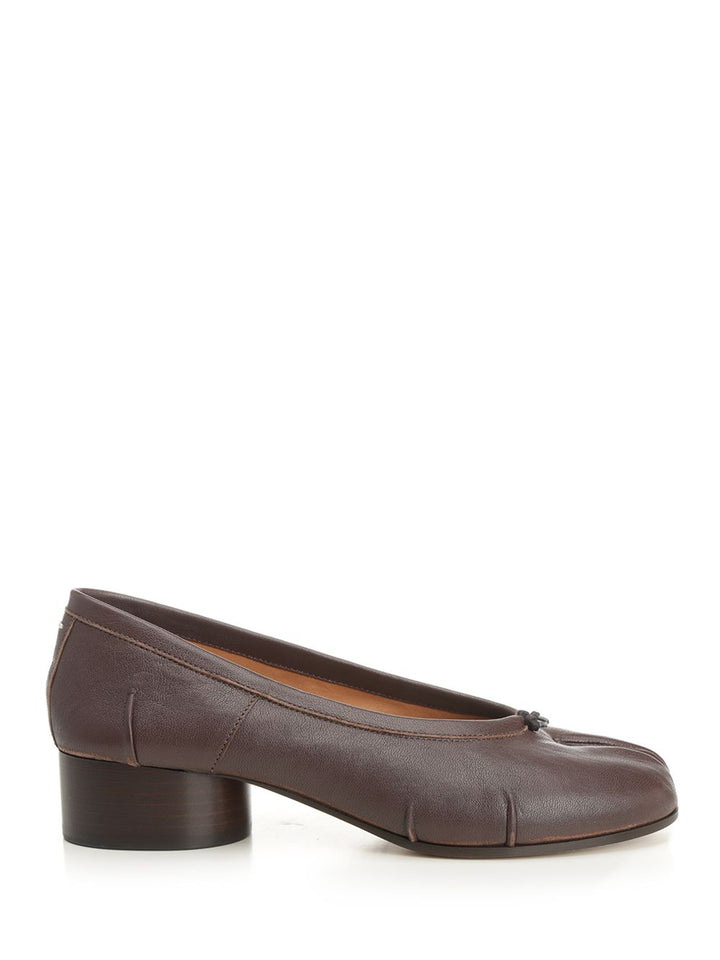 Maison Margiela Tabi Pumps - Brown | 05a73f5ac688bedf83640379720abd9f2d69ebad