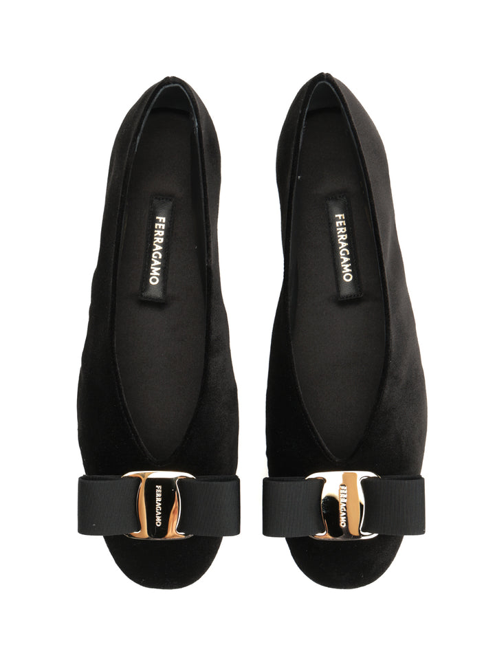 Ferragamo Vara Scarpe basse - Black | 5dbe306900458873bb9eb692bde9681fac8d264e