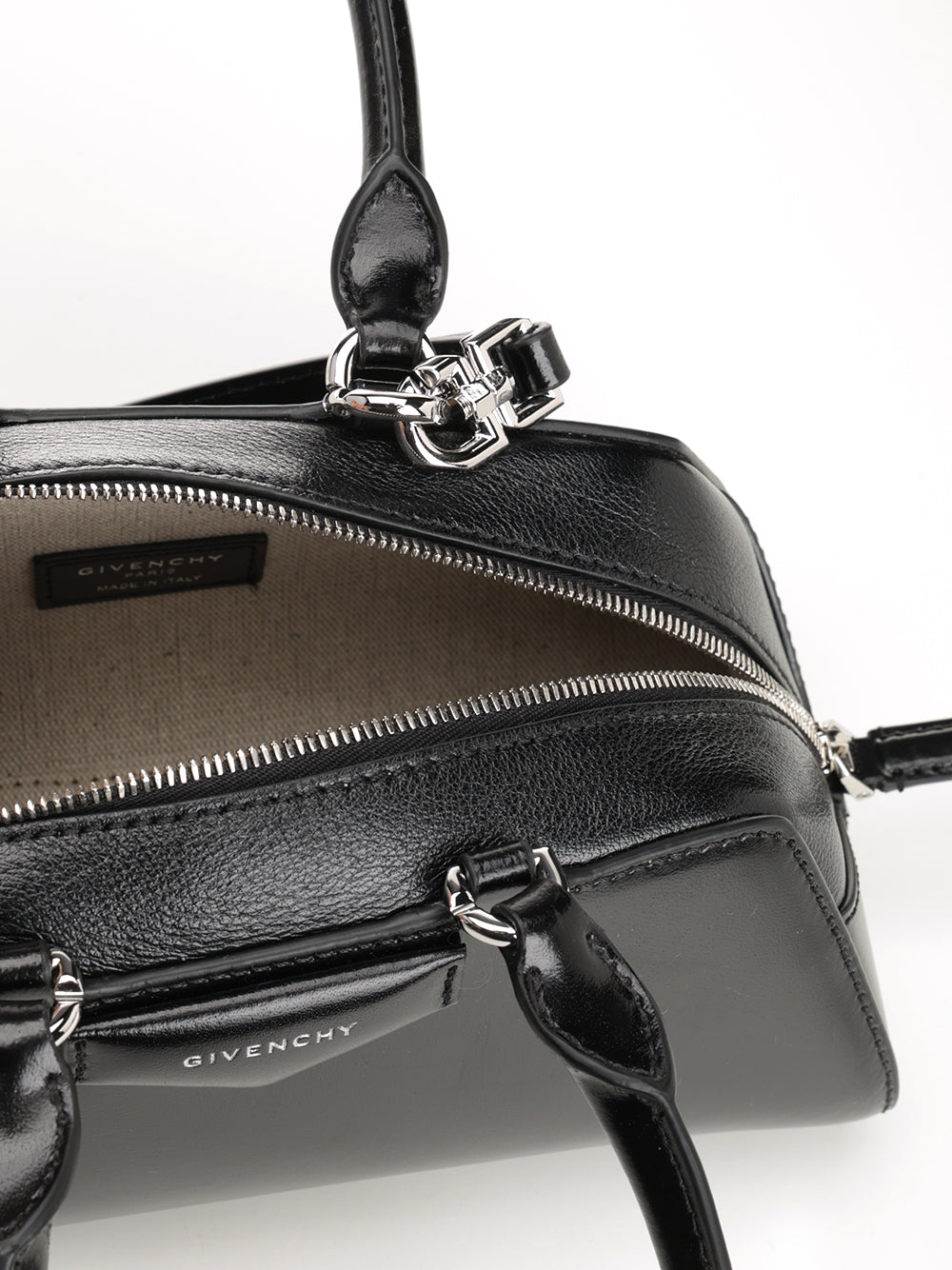 Givenchy Antigona East-West Handbags - Black | e01035ceefa90529dbe92484d7d28b7a7f672f17