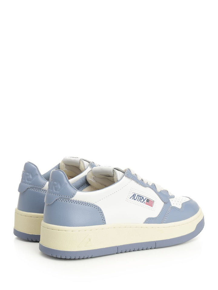 Autry  Medalist Low Sneakers - Light blue | 956fda3b32b63321e19e17645572cc208cab1025