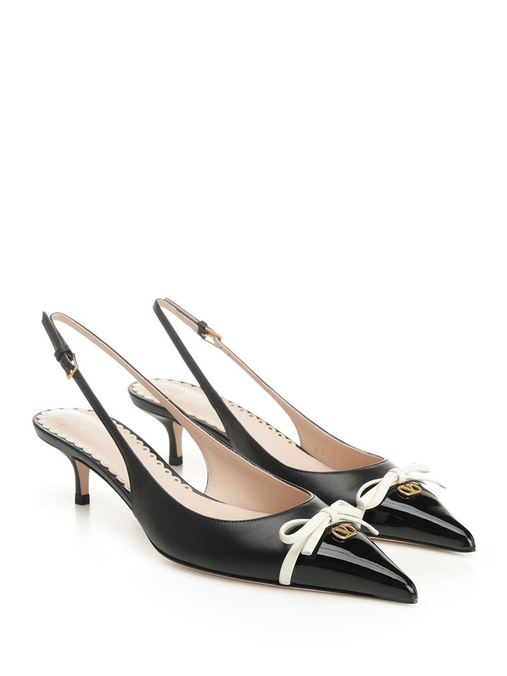 Valentino Garavani Bepointy Pumps - Black | acdd6b45ed15f7c2f82f640017219be8ce914127