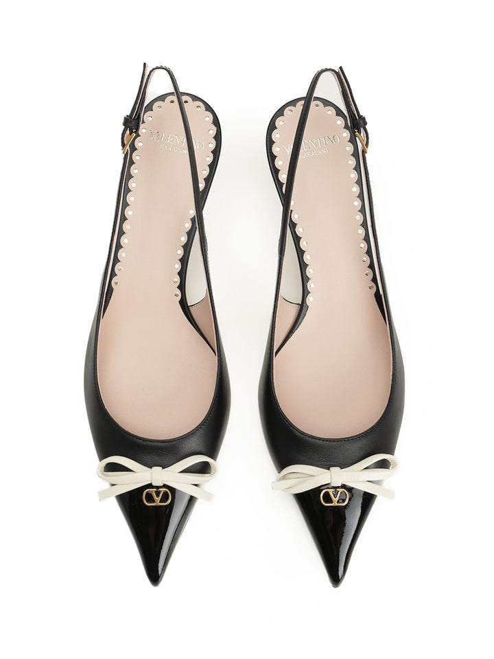 Valentino Garavani Bepointy Pumps - Black | 4fec91aab8c9d46ac0bb641cf9834f200226ff18