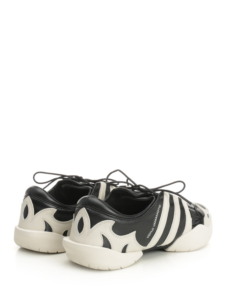 Adidas Y-3 Y-3 Regu 2002 Sneakers - Black | 84c3e056f79a464fac6a89693461ab615d11343f