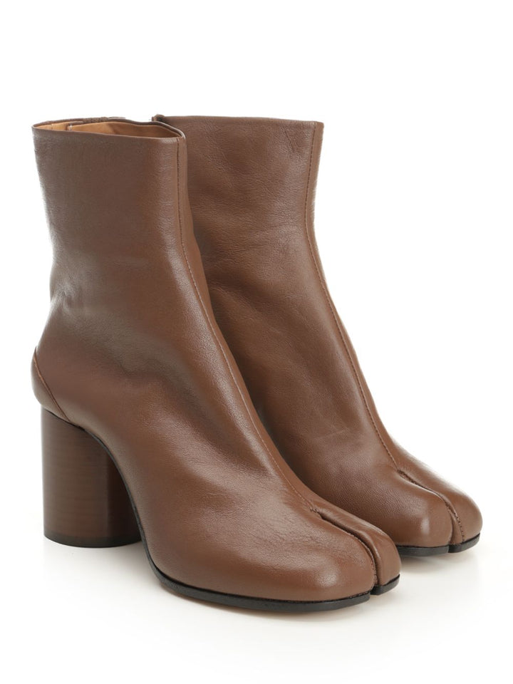 Maison Margiela Tabi Boots - Brown | de5c20a038b402e8731ba65a6410e26ae5600adb