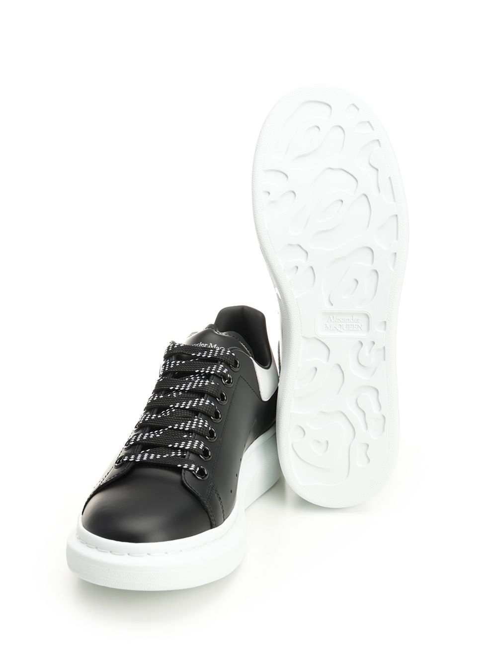 Mcqueen Oversize Sneakers - Black | 4d3b09de0325e106188fd851d1dd9ff87d02ca4f