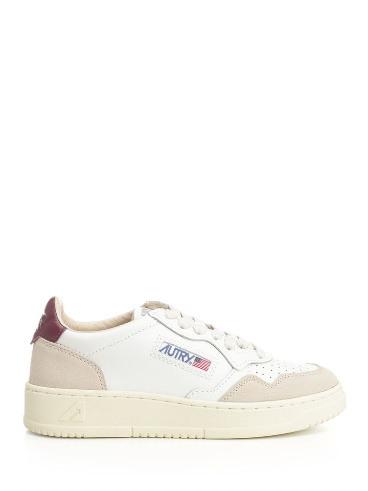 Autry  Medalist Low Sneakers - White | 1b41472a8435201d85f3ebed481105433515b373