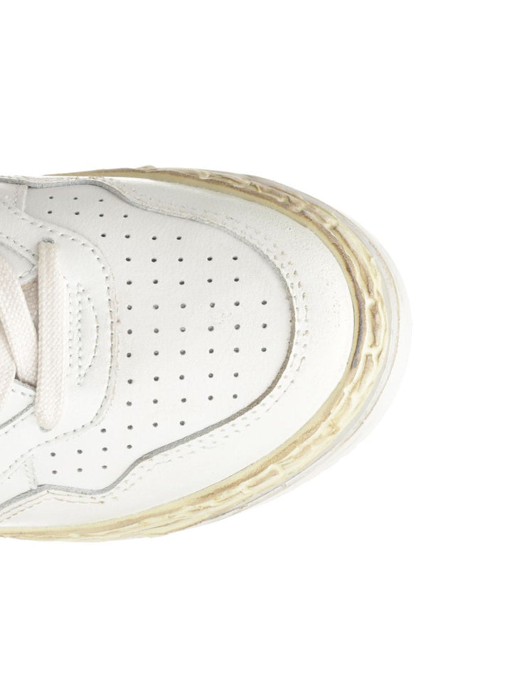 Autry  Medalist Low Super Vintage Sneakers - White | 3b16de96f97b5971afc82a7caddef5a36a8af045