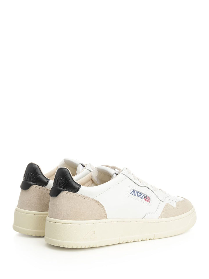 Autry  Medalist Low Sneakers - White | 6e310e97a2a747b951a95884c62859005793db05