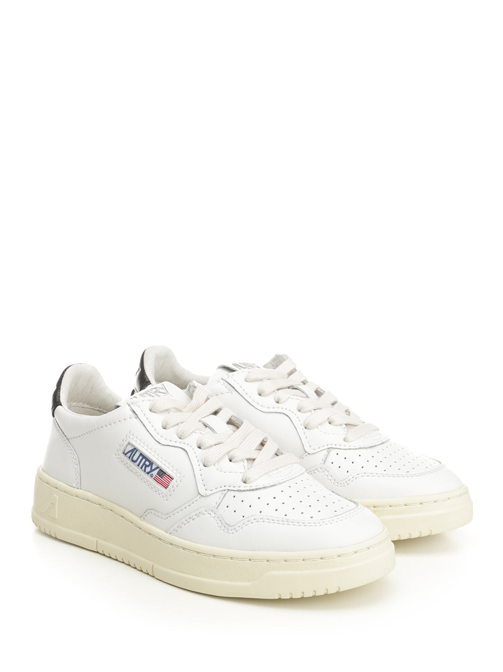 Autry  Medalist Low Sneakers - White | bcf673c8eb5c529e32e31419e576e536569e3ed4