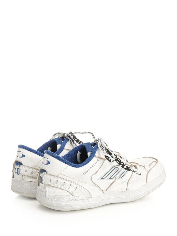 Balenciaga Hamptons Worn-Out Sneakers - White | e7c491fe04bb0a265046a9c95de5e49c56327cc3