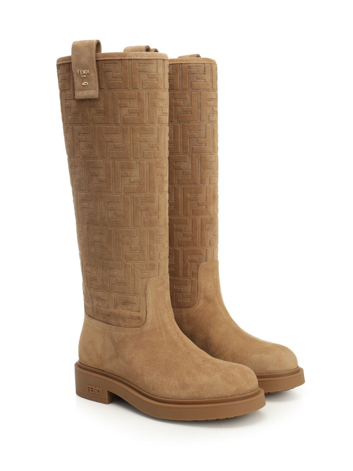 Fendi Filo Boots - Beige | fae6e04ef8028621556bd9a0e214676c9e199364