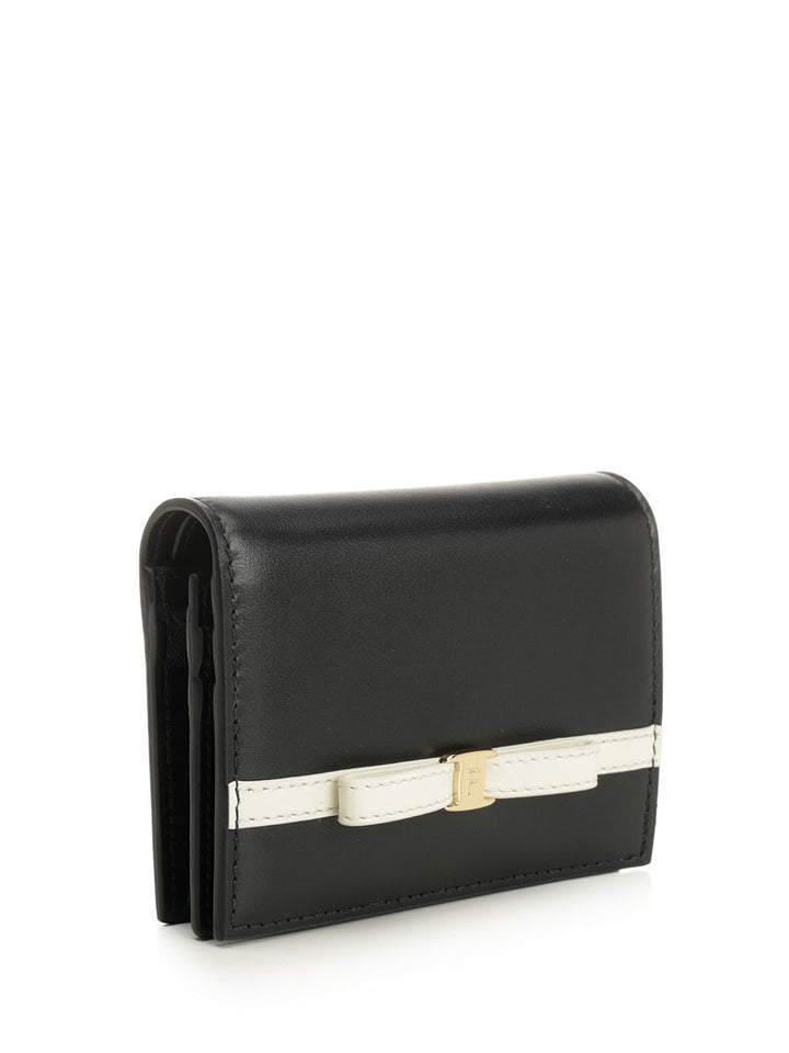 Ferragamo 51 Wallets - Black | 9e06eb8c0f0b2dbe72ac029dadcd4617acfc3674