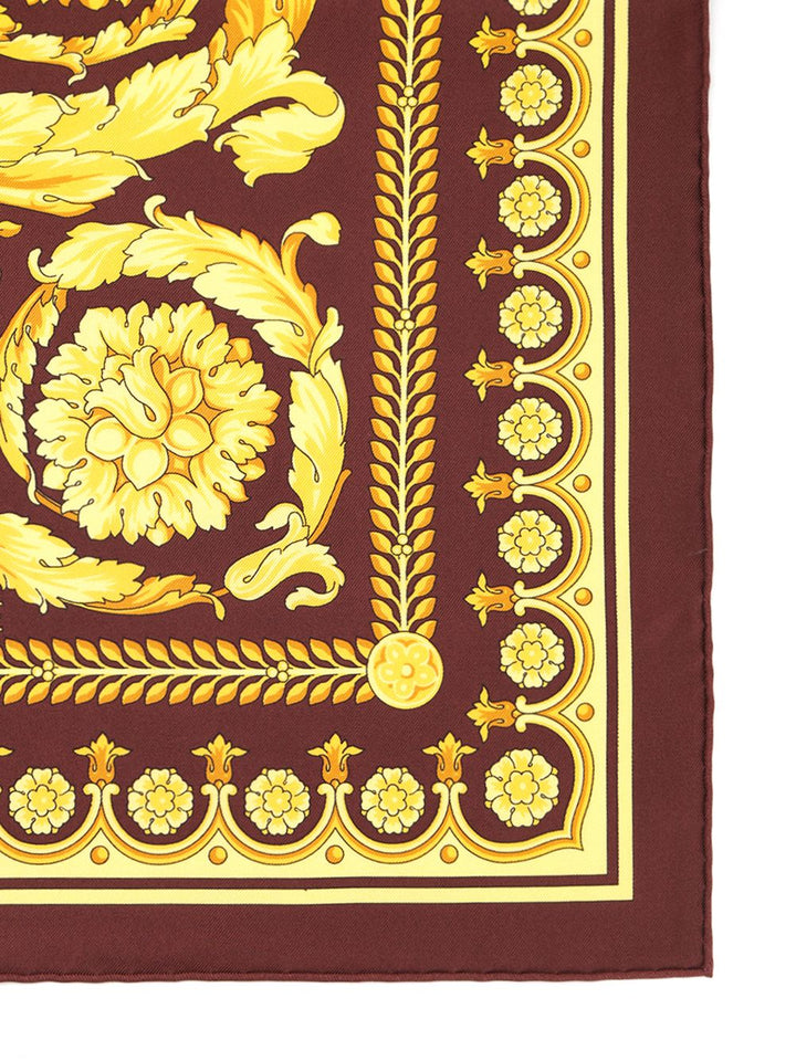 Versace Foulard 90x90 Barocco 92 Printed Bio Silk Twill Scarves And Foulards - Bordeaux | 4dc4cbd4ba501a578298e0fba559c133675d7d2f