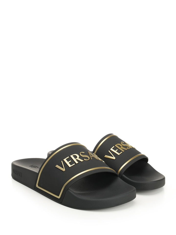 Versace Rubber Slides Scarpe basse - Black | a58ad17dab19472bcb3ae2b6494e3f24b462d321