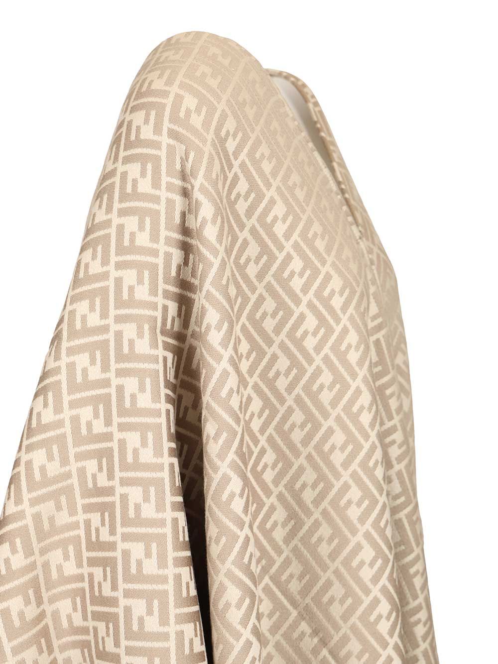 Fendi Wool And Silk Poncho Scarves And Foulards - Beige | aae1d450cc5937e1b827bebb8df8f935dbc97294