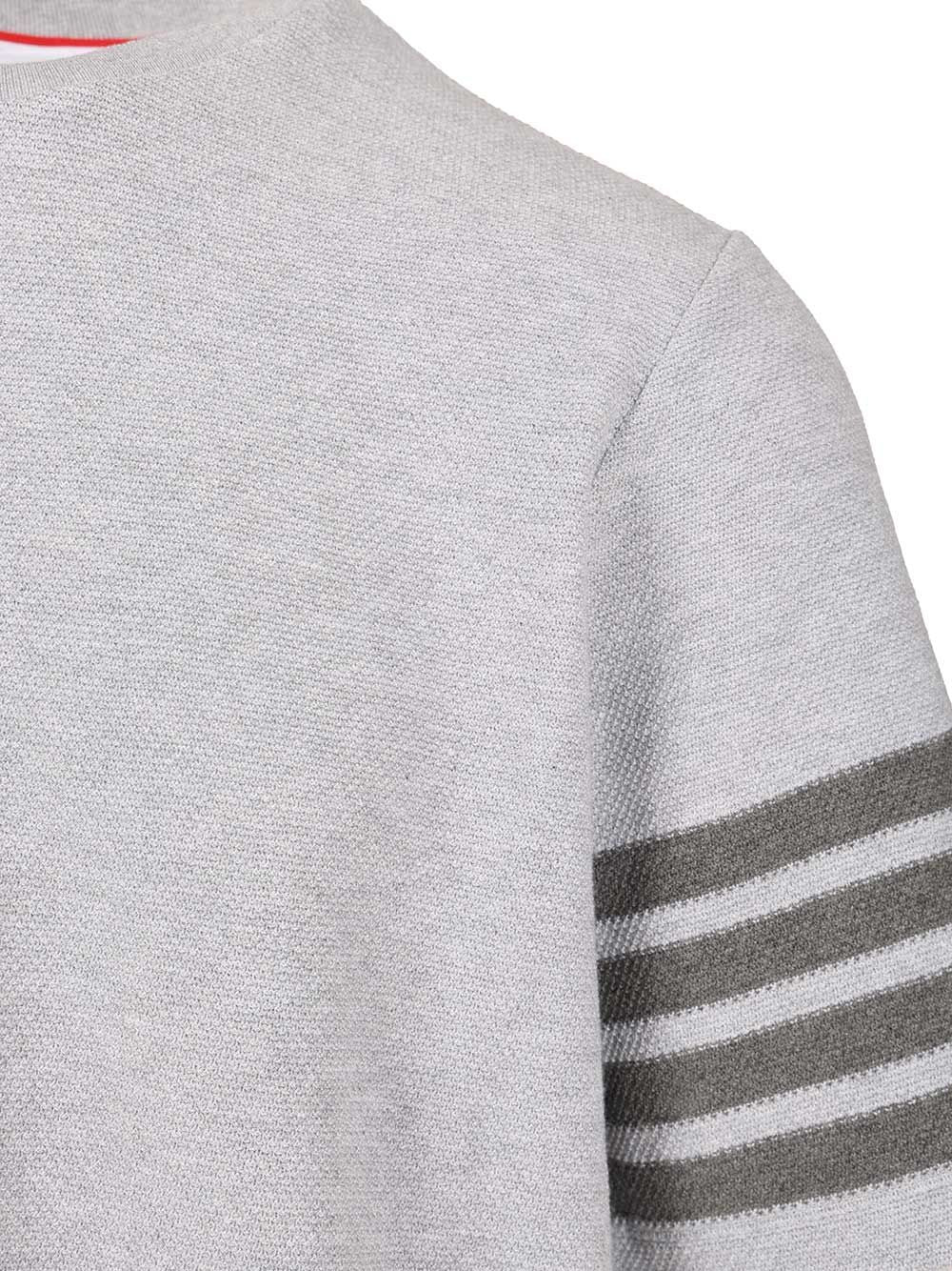 Thom Browne Short Sleeve Tee In Textured Pique W/ Eng 4 Bar T-Shirt - Grey | 843155e0877cf312cb8d7ef2f002f70451f173ad