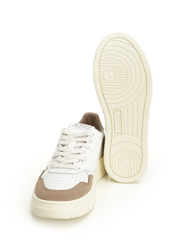 Autry  Medalist Low Sneakers - White | 3678e9d9e71f0d6e78d1370bcb0734f833fda13d