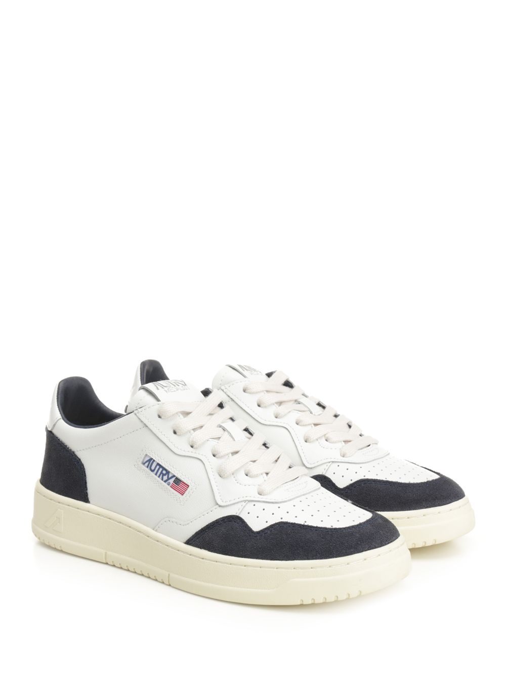 Autry  Medalist Low Sneakers - White | 6c41905b935b22d5ff18de7336417eddef2c6a34