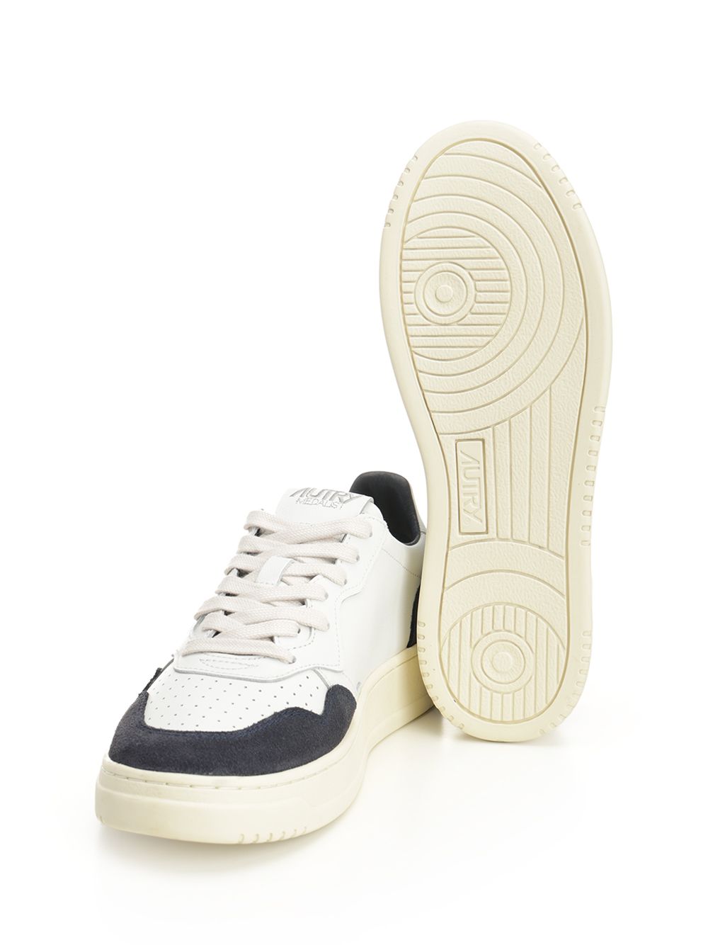 Autry  Medalist Low Sneakers - White | 669d388923d6a23205e85166e2fa9306efec67d2