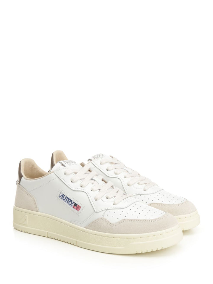 Autry  Medalist Low Sneakers - White | eaaa80de0da3ea6798ea6d6588c7a95a2c4fec69